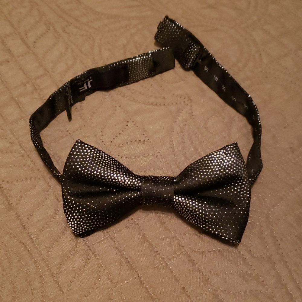 Silver and black sparkle bowtie